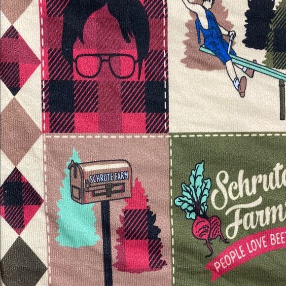 The Office Schrute Farms Pillowcases Set‎ of 2 Dwight Fear Beets Motel 25x19.5 - Picture 3 of 15